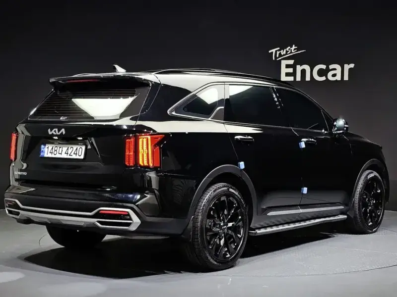 2023 Kia Sorento с пробегом 67 611 км