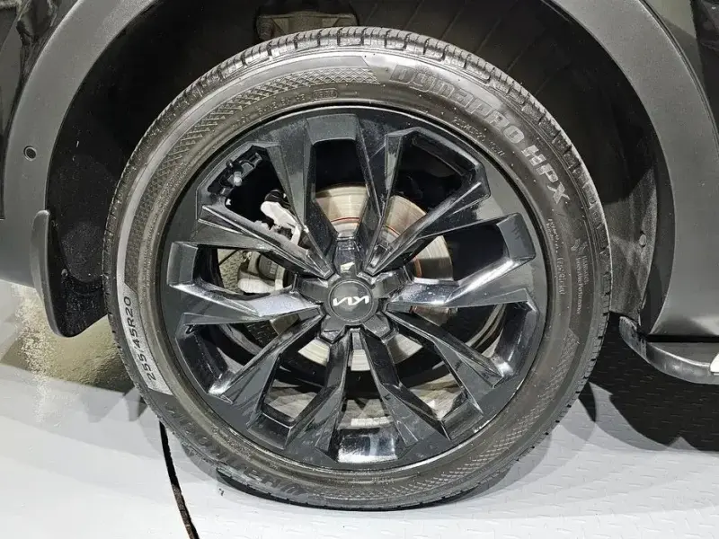 2023 Kia Sorento с пробегом 67 611 км