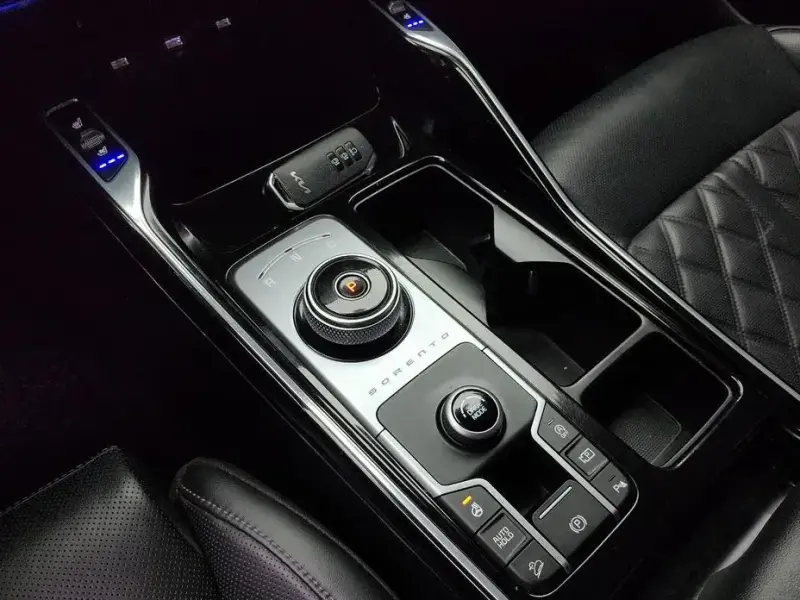 2023 Kia Sorento с пробегом 64 781 км