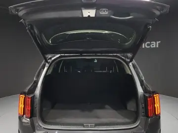 2023 Kia Sorento с пробегом 64 781 км