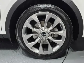 2023 Kia Sorento с пробегом 90 751 км