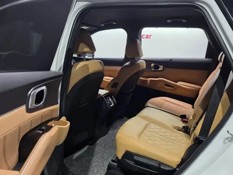 2023 Kia Sorento с пробегом 90 751 км