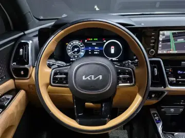 2023 Kia Sorento с пробегом 90 751 км