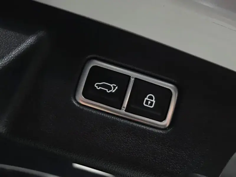 2023 Kia Sorento с пробегом 90 751 км