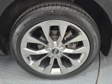 2020 Kia Sorento с пробегом 137 325 км