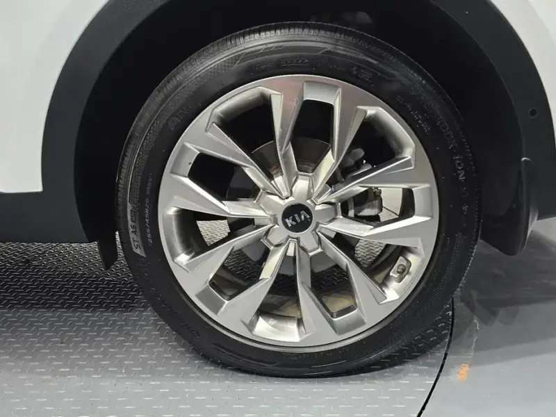 2020 Kia Sorento с пробегом 104 281 км