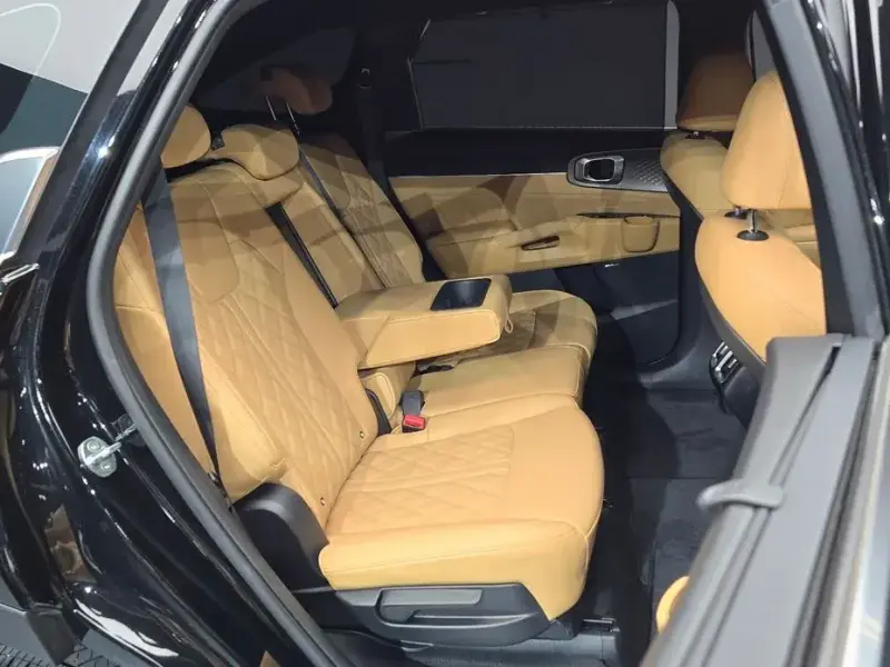 2022 Kia Sorento с пробегом 8 415 км
