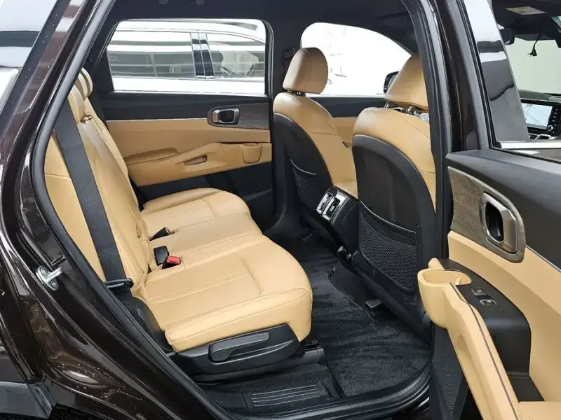2023 Kia Sorento с пробегом 114 204 км