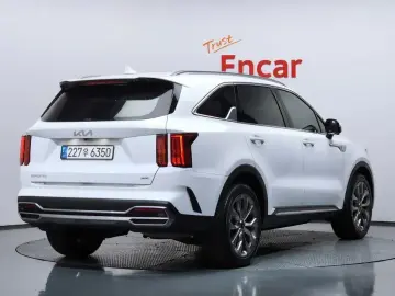2023 Kia Sorento с пробегом 71 363 км