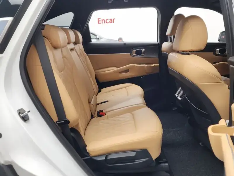 2023 Kia Sorento с пробегом 71 363 км