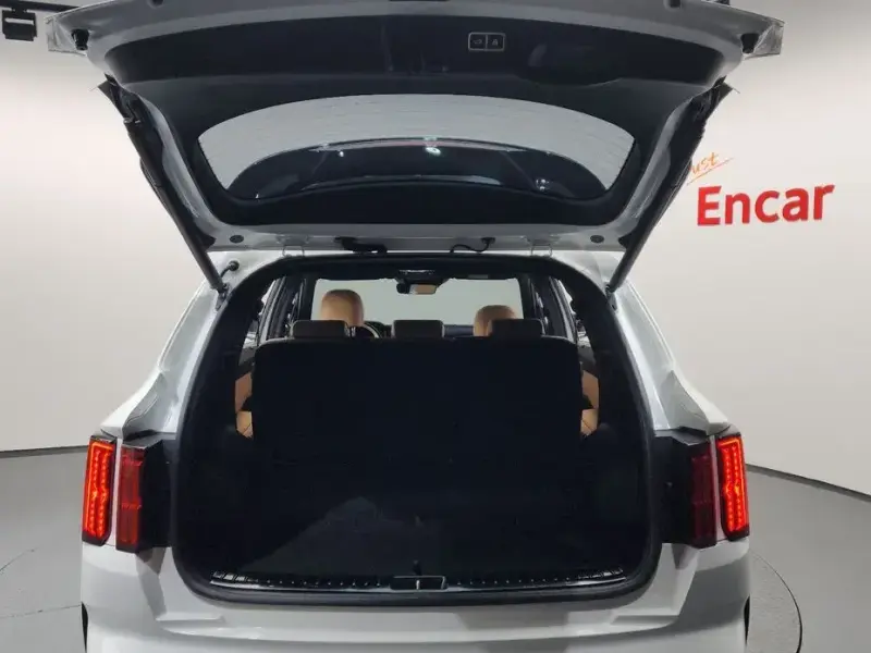 2023 Kia Sorento с пробегом 71 363 км