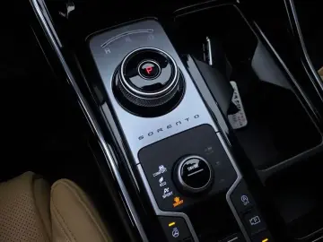2023 Kia Sorento с пробегом 87 546 км