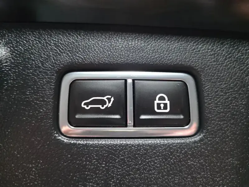 2023 Kia Sorento с пробегом 87 546 км