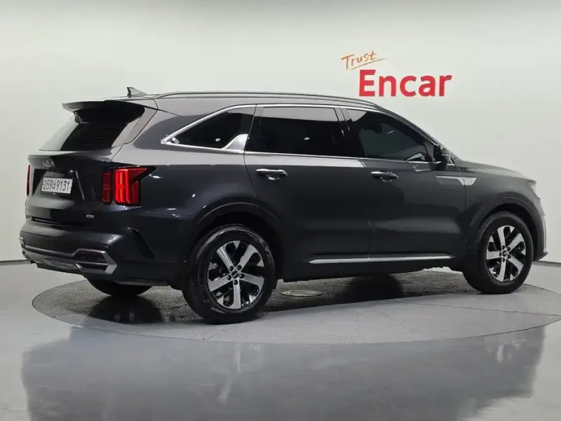 2023 Kia Sorento с пробегом 101 728 км