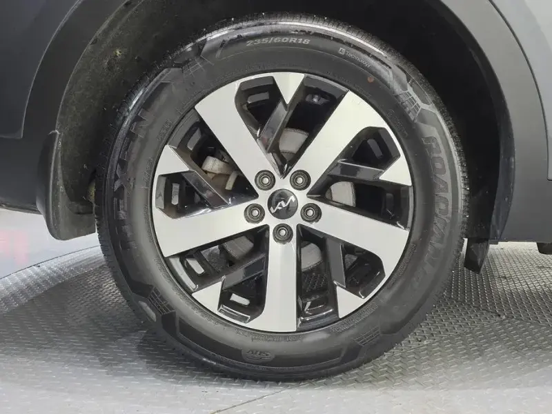 2023 Kia Sorento с пробегом 101 728 км