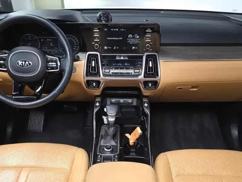 2020 Kia Sorento с пробегом 17 372 км