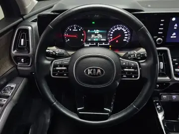 2021 Kia Sorento с пробегом 72 542 км