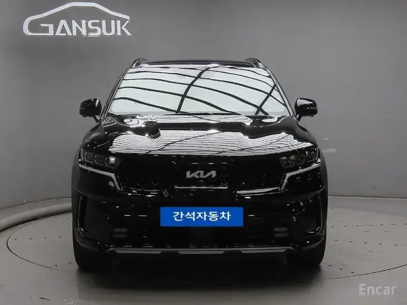 2023 Kia Sorento с пробегом 14 328 км