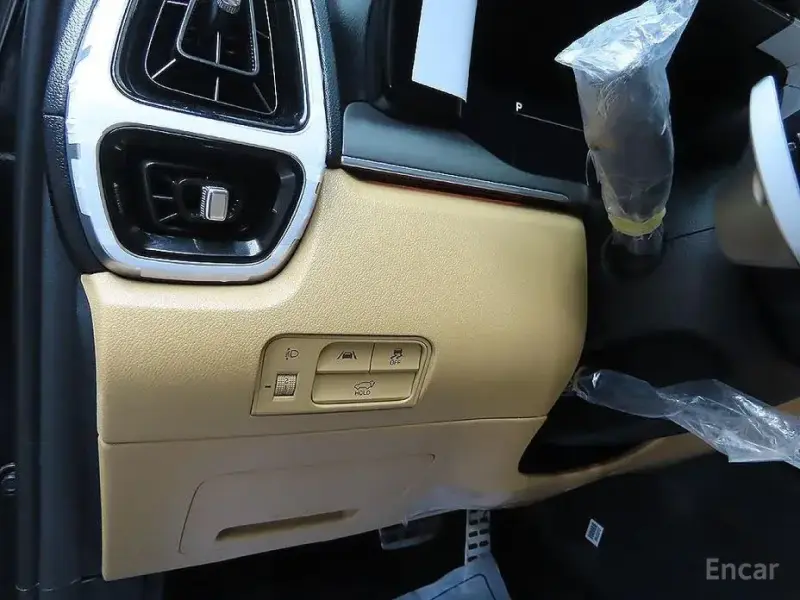 2023 Kia Sorento с пробегом 14 328 км