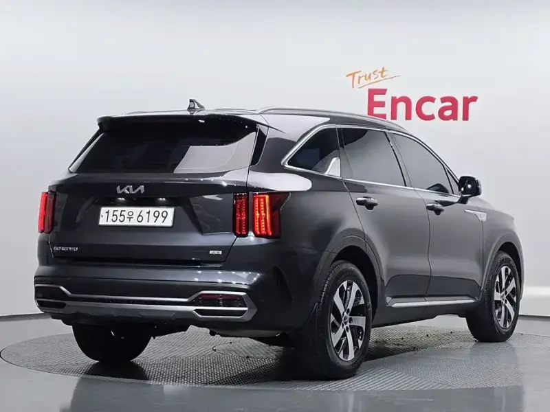 2023 Kia Sorento с пробегом 60 631 км