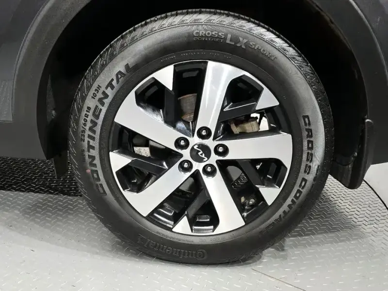 2023 Kia Sorento с пробегом 60 631 км
