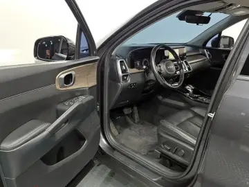 2023 Kia Sorento с пробегом 60 631 км