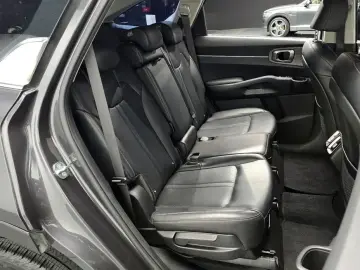2023 Kia Sorento с пробегом 60 631 км