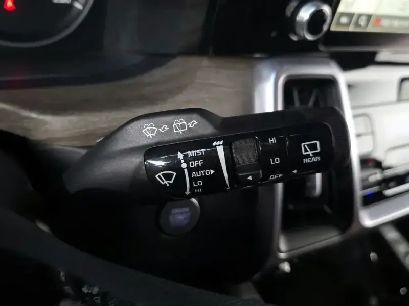 2023 Kia Sorento с пробегом 60 631 км