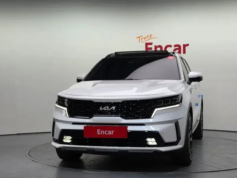 2023 Kia Sorento с пробегом 33 492 км