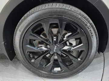 2023 Kia Sorento с пробегом 33 492 км