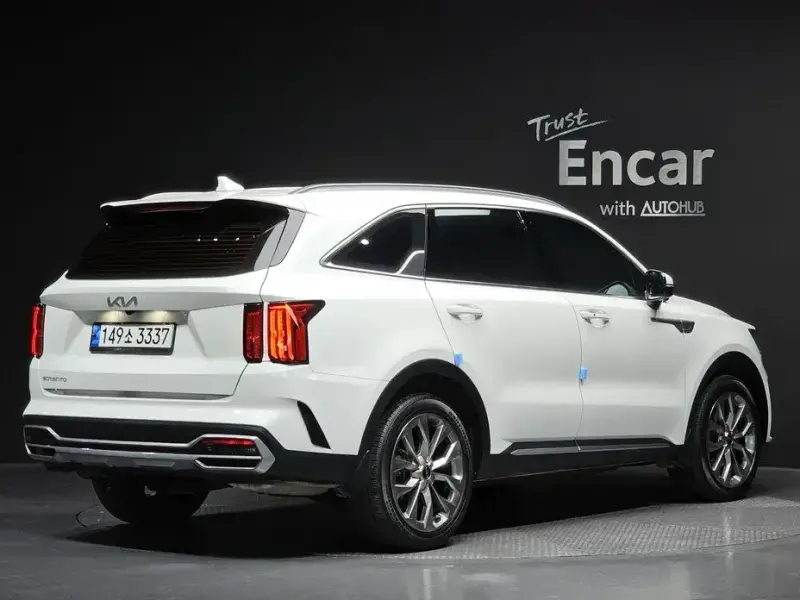 2023 Kia Sorento с пробегом 156 117 км