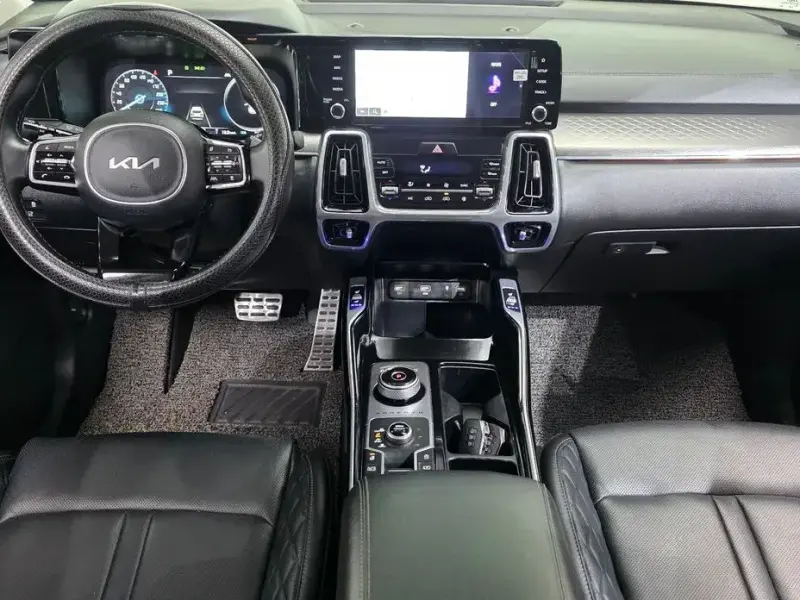 2023 Kia Sorento с пробегом 33 492 км