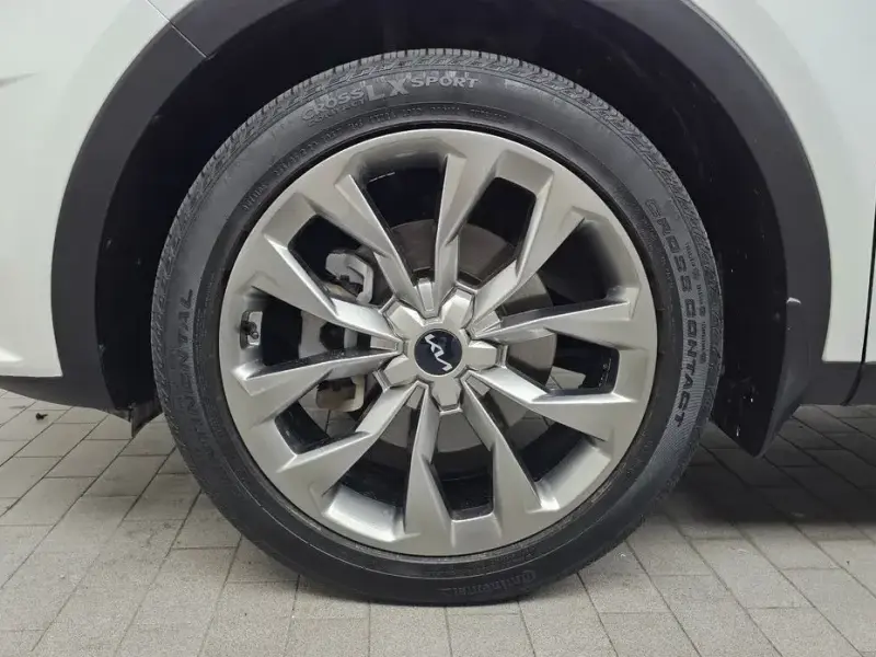 2023 Kia Sorento с пробегом 156 117 км
