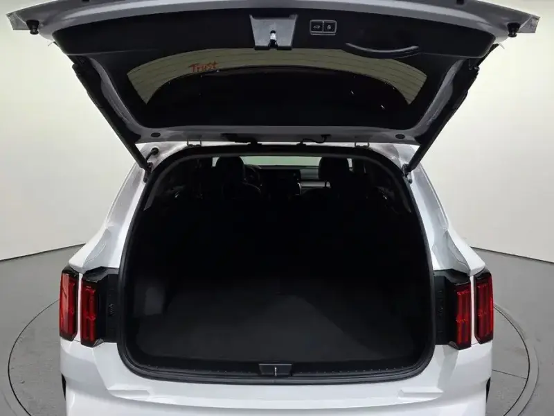 2023 Kia Sorento с пробегом 33 492 км