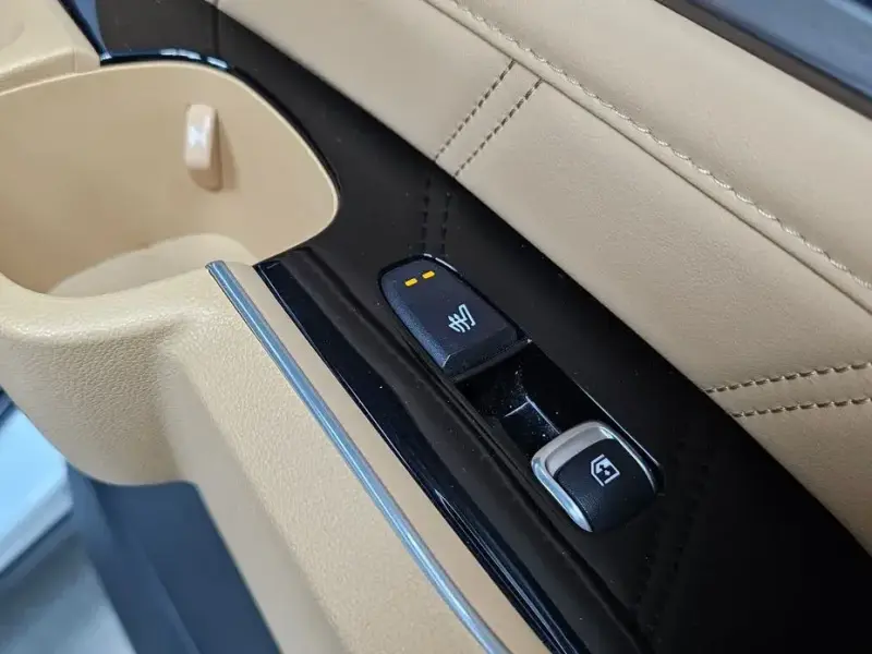 2023 Kia Sorento с пробегом 156 117 км