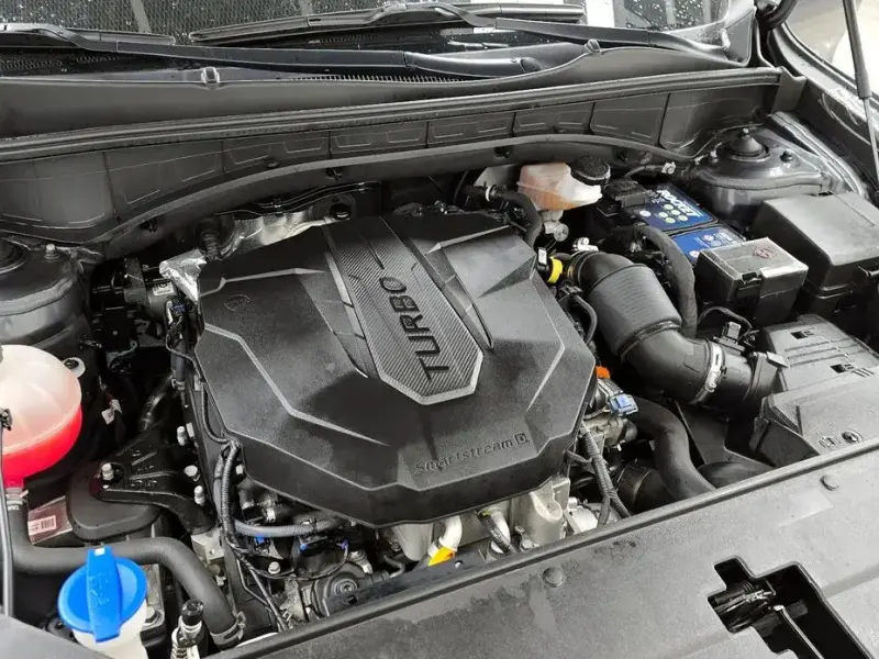 2023 Kia Sorento с пробегом 122 771 км
