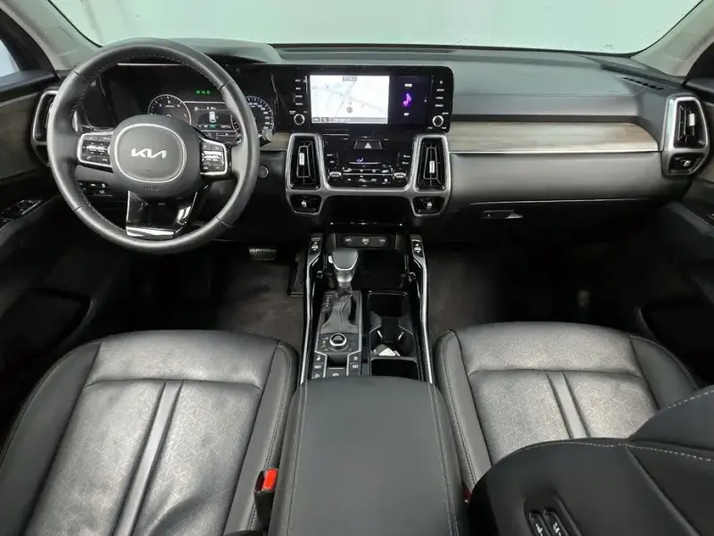 2023 Kia Sorento с пробегом 122 771 км