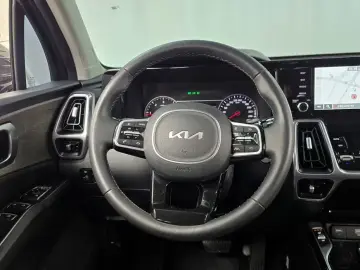 2023 Kia Sorento с пробегом 122 771 км