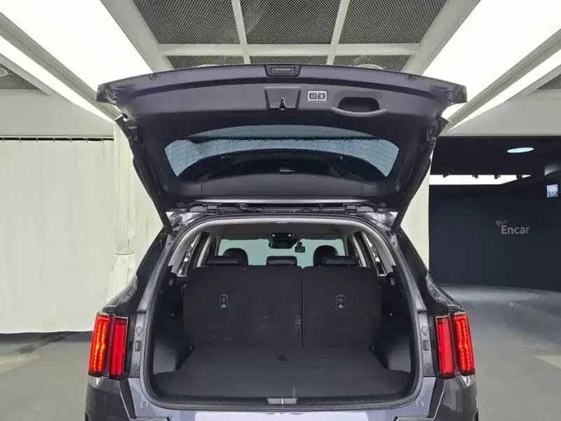2023 Kia Sorento с пробегом 122 771 км