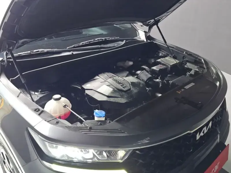 2023 Kia Sorento с пробегом 75 875 км