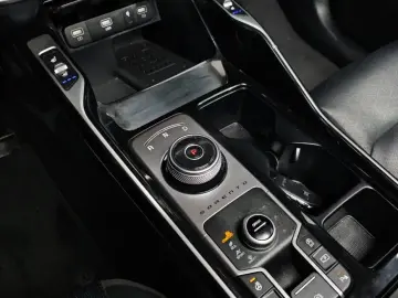 2023 Kia Sorento с пробегом 75 875 км
