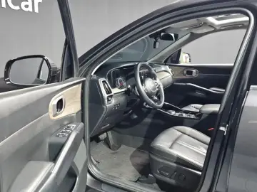 2023 Kia Sorento с пробегом 75 875 км