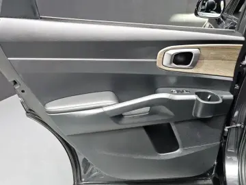 2023 Kia Sorento с пробегом 75 875 км