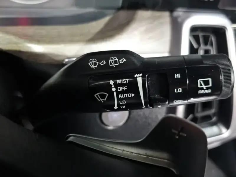 2023 Kia Sorento с пробегом 75 875 км
