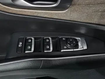 2023 Kia Sorento с пробегом 75 875 км