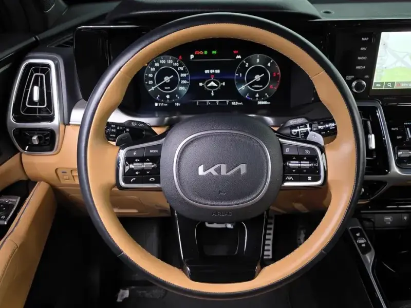 2023 Kia Sorento с пробегом 39 365 км