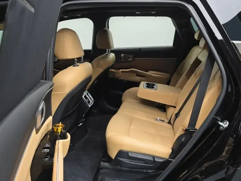 2023 Kia Sorento с пробегом 39 365 км