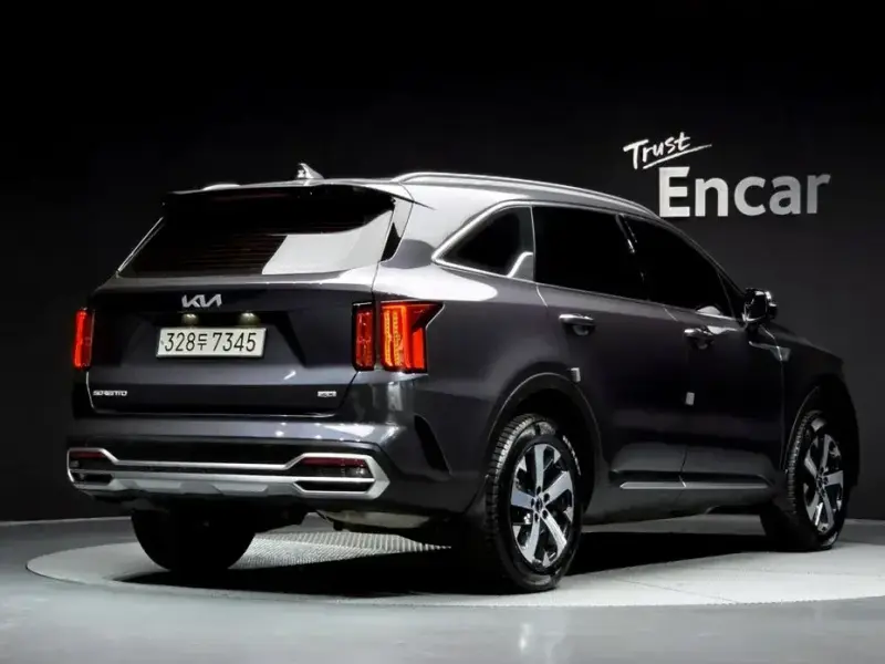 2023 Kia Sorento с пробегом 73 876 км