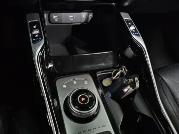 2020 Kia Sorento с пробегом 77 097 км