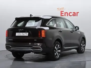 2023 Kia Sorento с пробегом 62 851 км